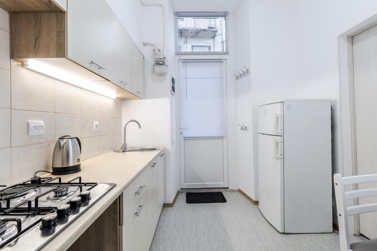 City Shalom Apartment Leopoli Esterno foto